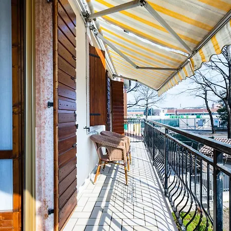 Casa Di Sette Fiera Apartment *